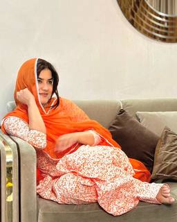 Kaur. B. feet photo 10
