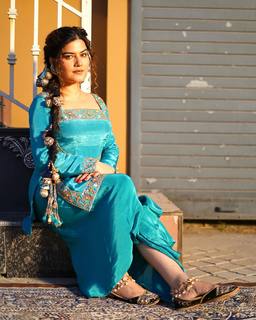 Kaur. B. feet photo 7