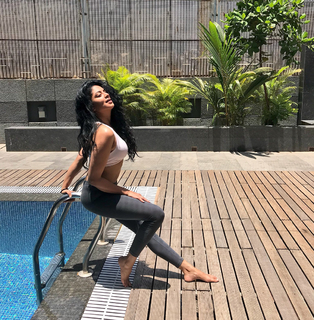 Kavita Kaushik feet photo 4