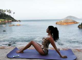 Kavita Kaushik feet photo 11