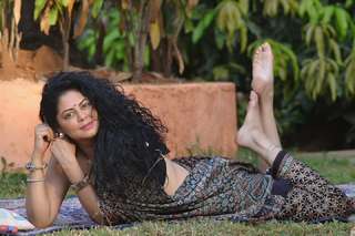 Kavita Kaushik feet photo 16