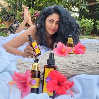 Kavita Kaushik feet photo 13