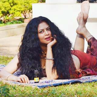 Kavita Kaushik feet photo 12
