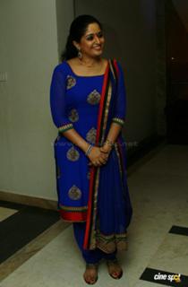 Kavya Madhavan feet photo thumbnail