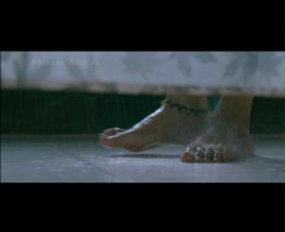 Kavya Madhavan feet photo thumbnail