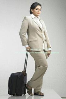 Kavya Madhavan feet photo thumbnail