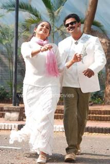 Kavya Madhavan feet photo thumbnail