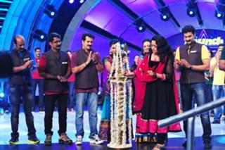 Kavya Madhavan feet photo thumbnail