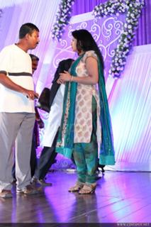 Kavya Madhavan feet photo thumbnail