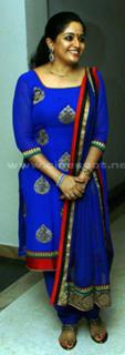 Kavya Madhavan feet photo thumbnail