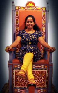 Kavya Madhavan feet photo thumbnail