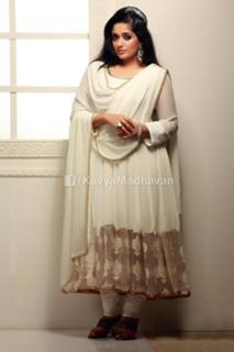 Kavya Madhavan feet photo thumbnail