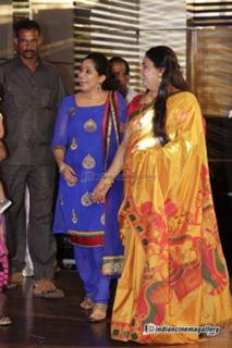 Kavya Madhavan feet photo thumbnail