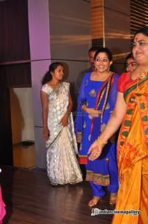 Kavya Madhavan feet photo thumbnail