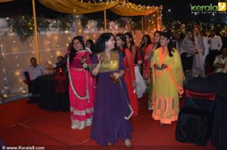 Kavya Madhavan feet photo thumbnail