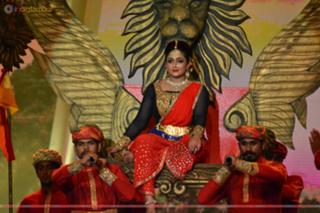 Kavya Madhavan feet photo thumbnail