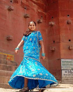 Kavya Madhavan feet photo thumbnail