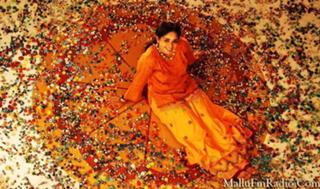 Kavya Madhavan feet photo thumbnail