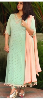 Kavya Madhavan feet photo thumbnail