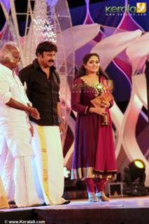 Kavya Madhavan feet photo thumbnail
