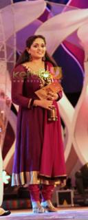 Kavya Madhavan feet photo thumbnail