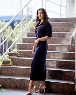 Kavya Thapar feet photo 7