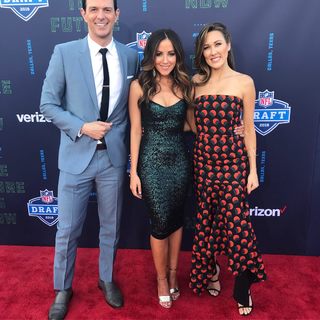 Kay Adams feet photo thumbnail