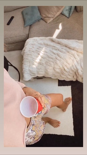 Kay Adams feet photo thumbnail