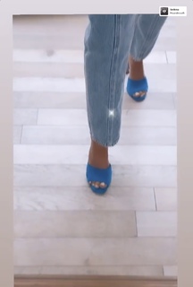 Kay Adams feet photo thumbnail