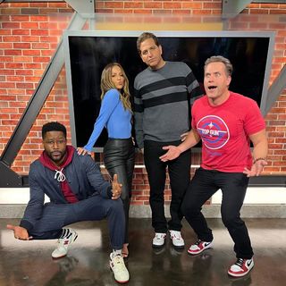 Kay Adams feet photo thumbnail