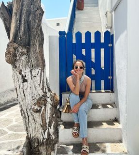 Kay Adams feet photo thumbnail
