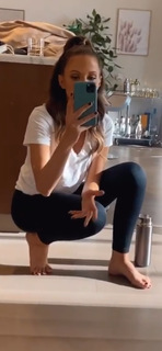 Kay Adams feet photo thumbnail