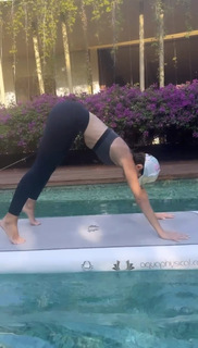 Kay Adams feet photo thumbnail