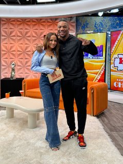 Kay Adams feet photo thumbnail