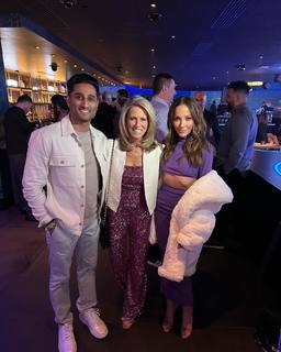 Kay Adams feet photo thumbnail