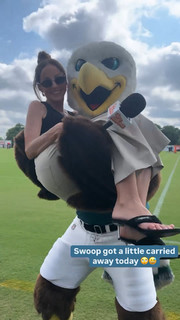 Kay Adams feet photo thumbnail