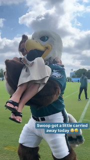Kay Adams feet photo thumbnail
