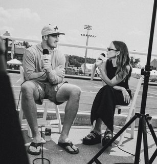 Kay Adams feet photo thumbnail