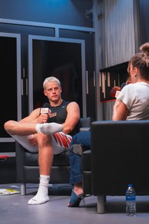 Kay Adams feet photo thumbnail