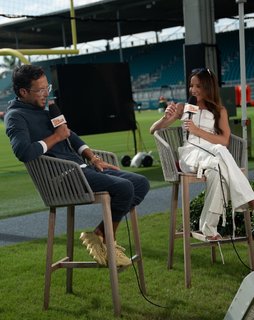 Kay Adams feet photo thumbnail