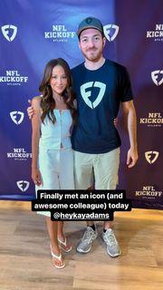 Kay Adams feet photo thumbnail