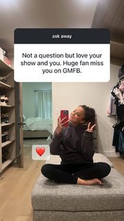 Kay Adams feet photo thumbnail