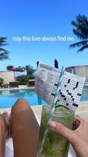 Kay Adams feet photo thumbnail