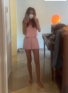 Kay Adams feet photo thumbnail