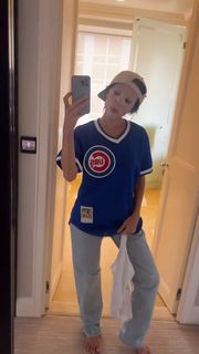 Kay Adams feet photo thumbnail