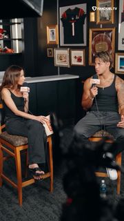 Kay Adams feet photo thumbnail