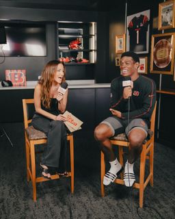 Kay Adams feet photo thumbnail