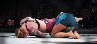 Kay Hansen feet photo thumbnail