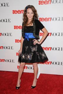 Kay Panabaker feet photo thumbnail