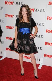 Kay Panabaker feet photo thumbnail